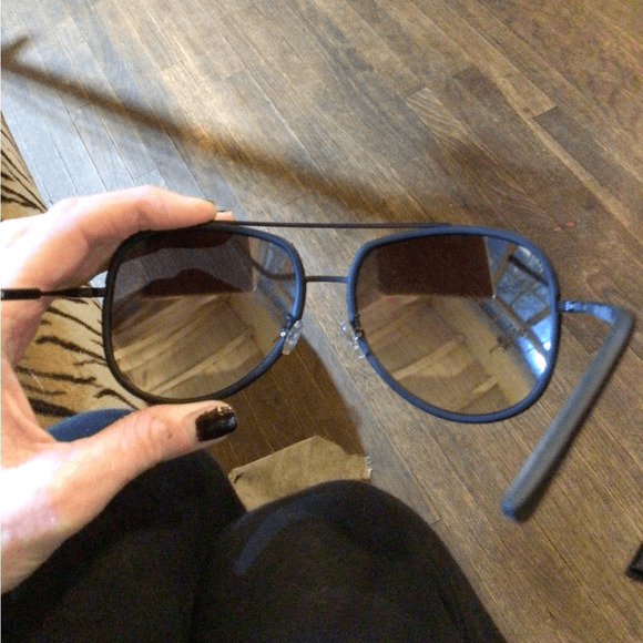 NEW! Quay RARE Needing fame aviators main image 4